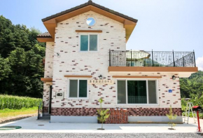 Poolip Family House